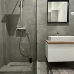 Carol - Ultra - Powered By Neo Apartment