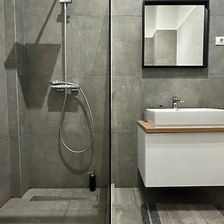 Carol - Ultra - Powered By Neo Appartamento