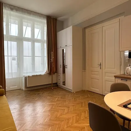 Carol - Ultra - Powered By Neo Timişoara