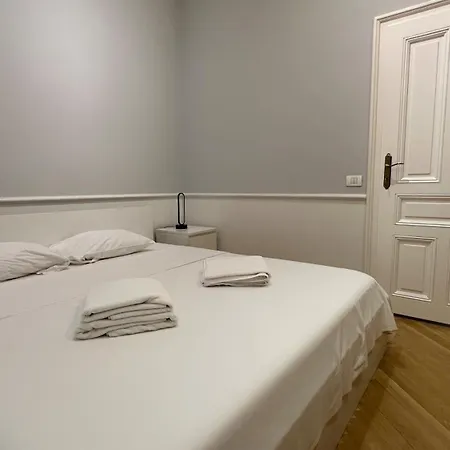 Carol - Ultra - Powered By Neo Apartament