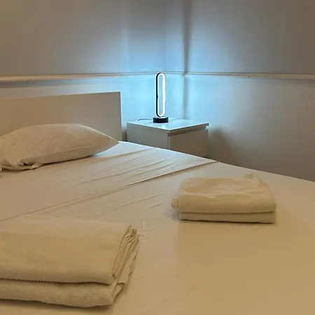 Carol - Ultra - Powered By Neo Apartment *
