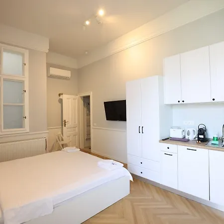 Carol - Ultra - Powered By Neo Apartament *