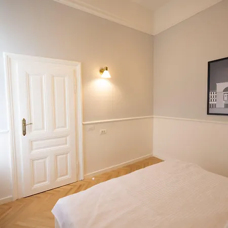 Carol - Ultra - Powered By Neo Timisoara