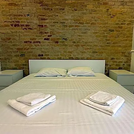 Carol - Ultra - Powered By Neo Apartment