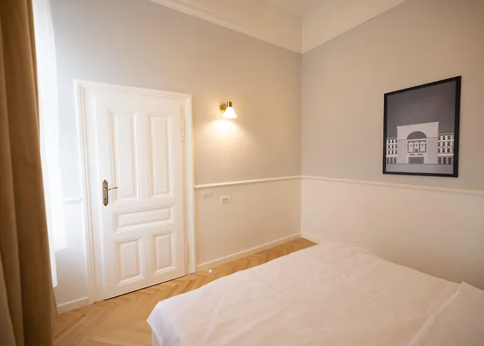 Carol - Ultra - Powered By Neo Temesvár